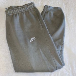 Nike Fleece Tapered Sweatpants
